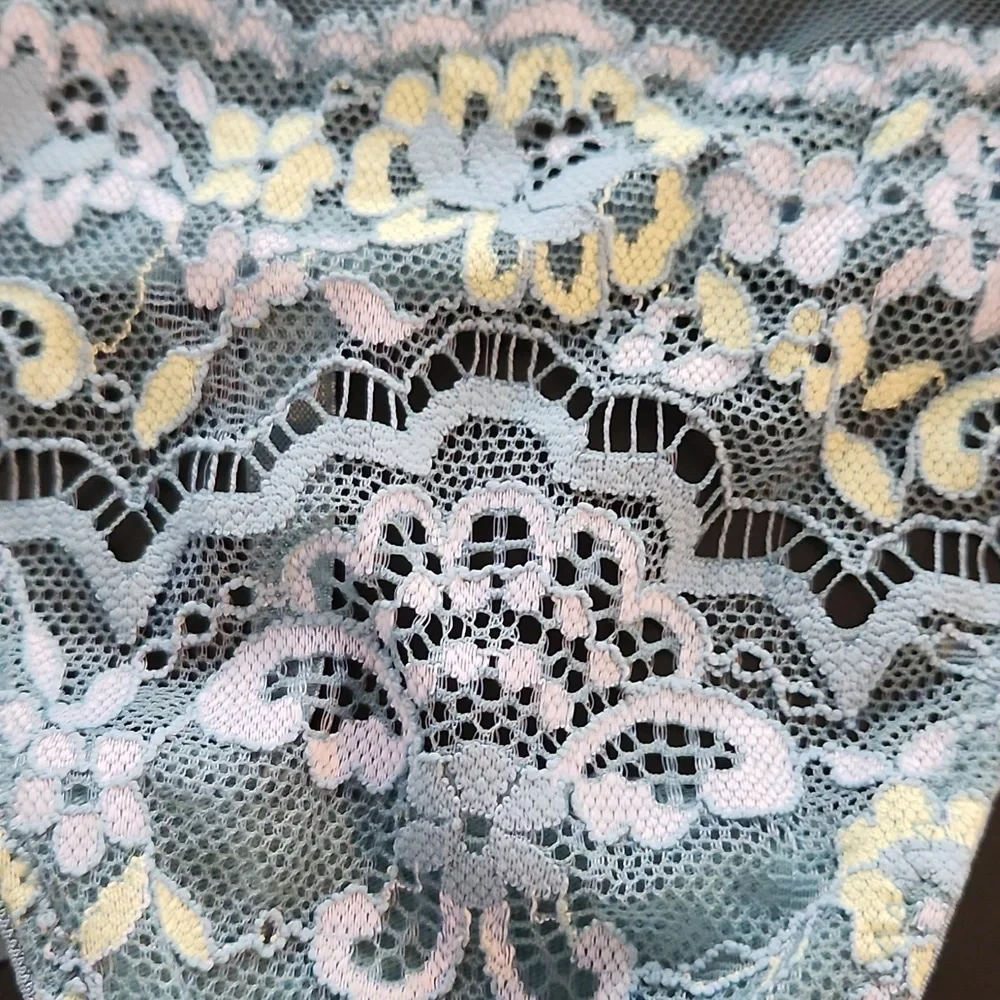 Victoria secret panties - Picture 3 of 3